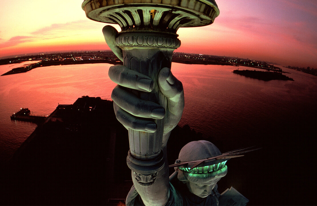 Financial Services — Decker Design